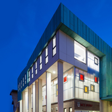 Load image into Gallery viewer, Multiwall Polycarbonate Glazing Sheet